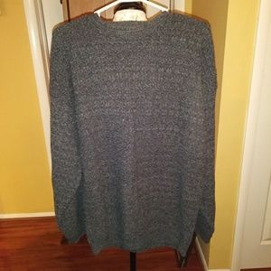 Bill Blass dark grey crewneck sweater. NWOT.